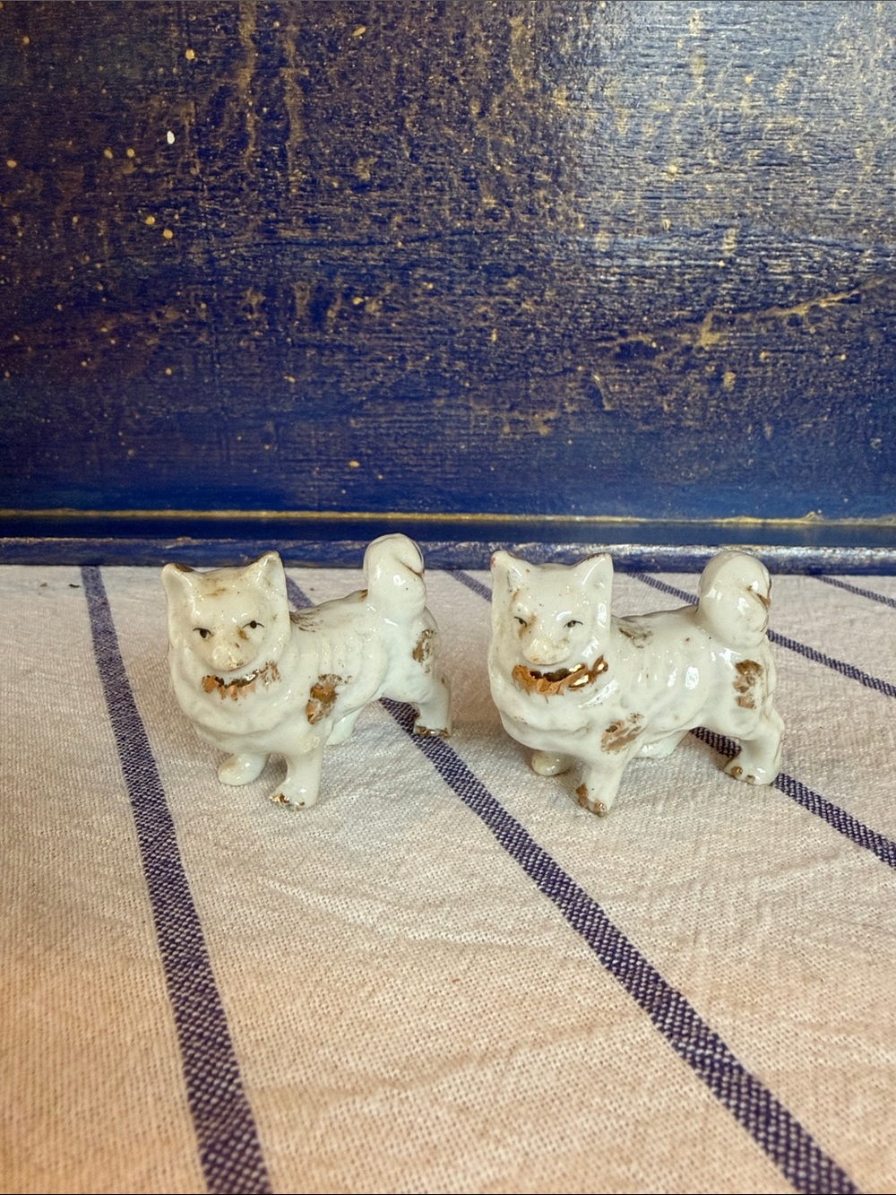Vintage Miniature Ceramic White & Gold Japan Spitz Dog Figurines - Set of 2